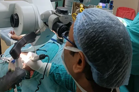 Microscopic and Endoscopic ENT Surgery medical setup at DNA Clinic Patna